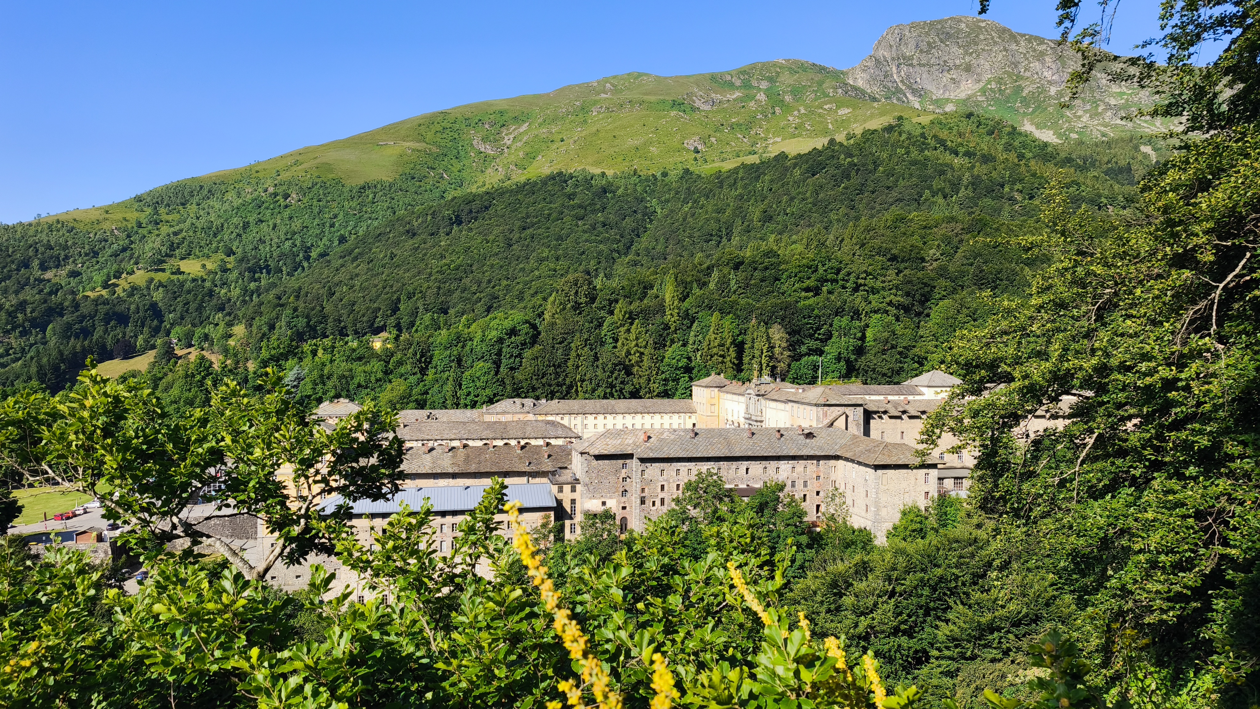 Santuario di Oropa dalla Passeggiata dei Preti - (C) Marco Arciprete - Viaggio In Van